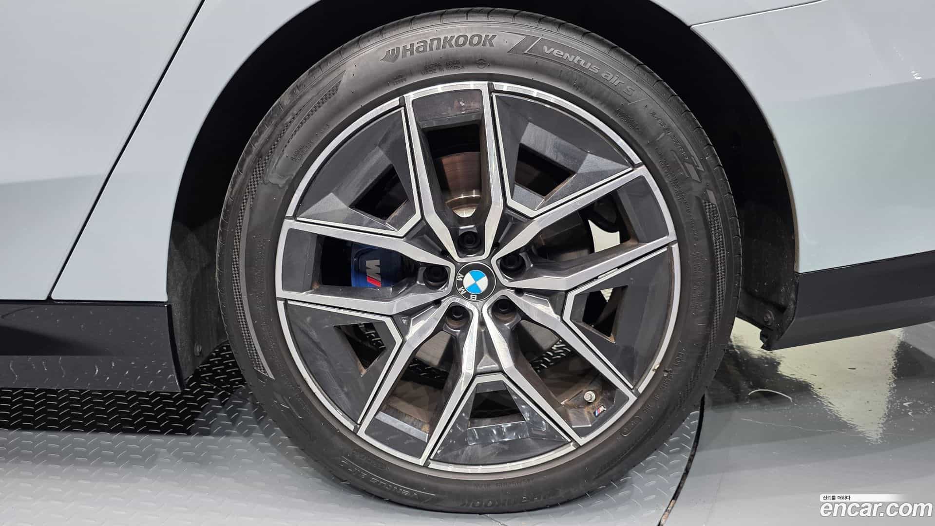 5-Series BMW 2024.4-OUTER-031