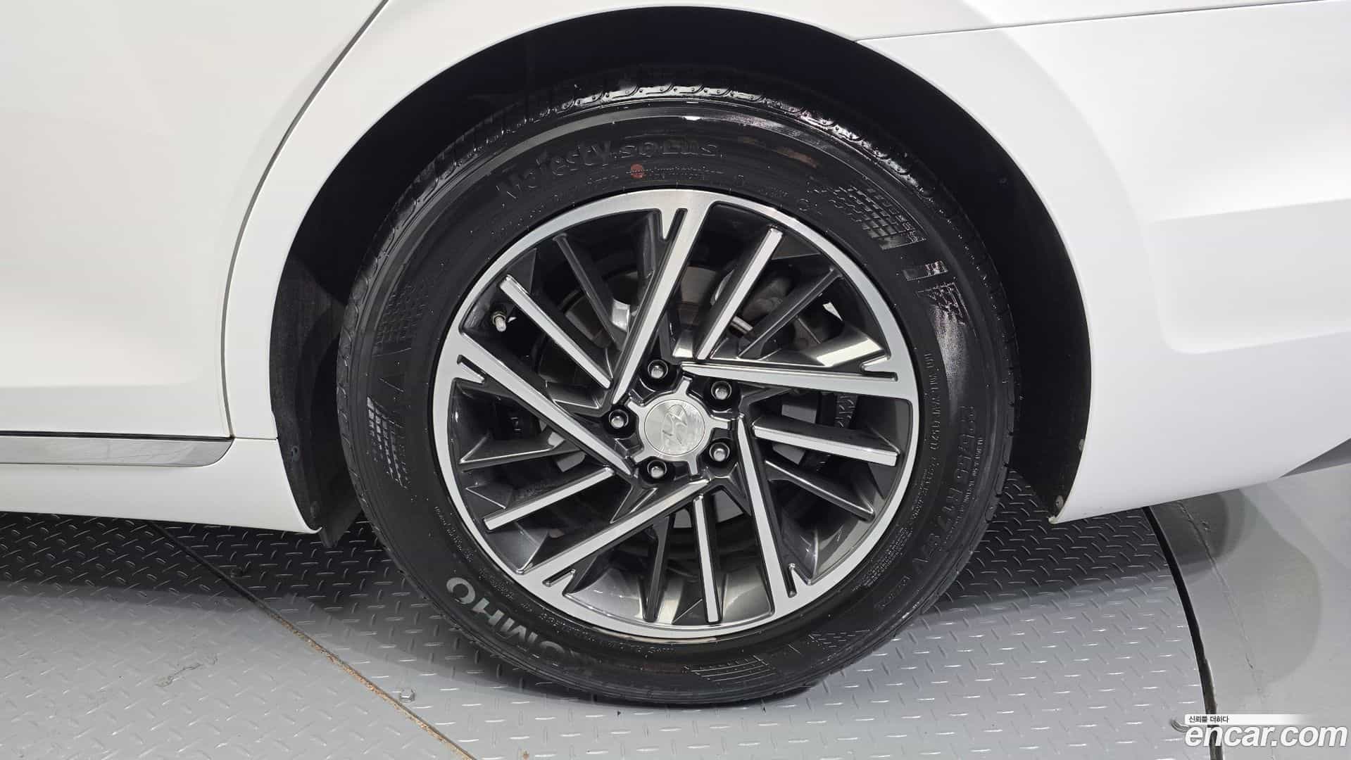Grandeur Hyundai 2021.5-OUTER-005