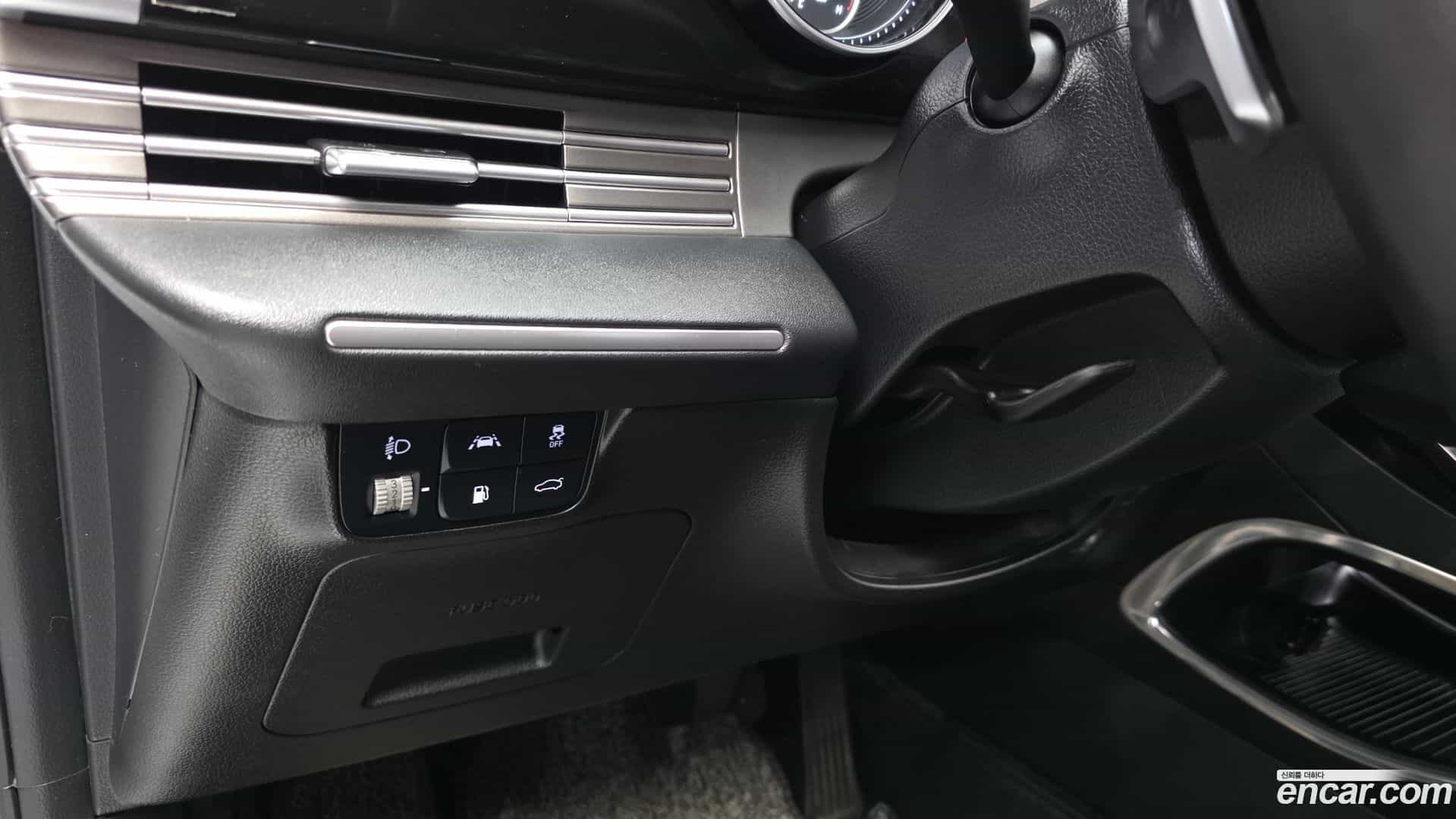 Grandeur Hyundai 2021.5-OPTION-042