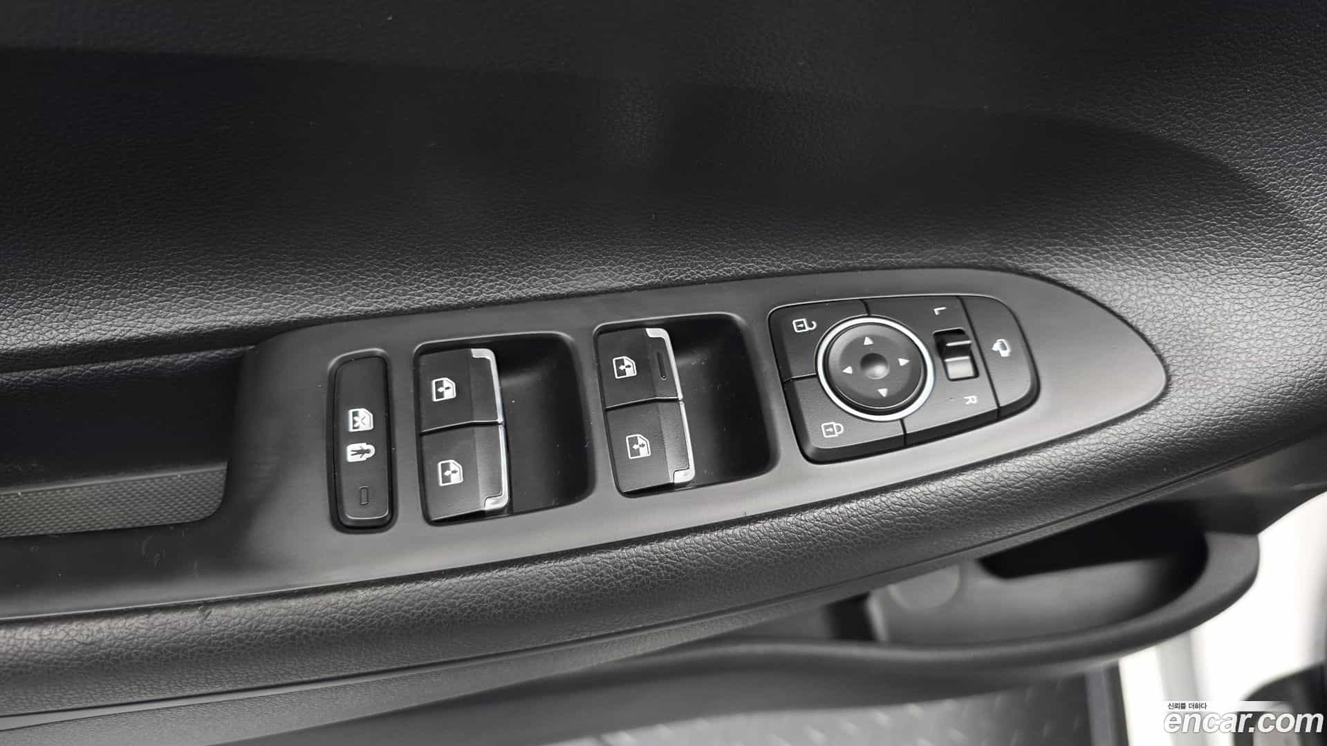Grandeur Hyundai 2021.5-OPTION-043