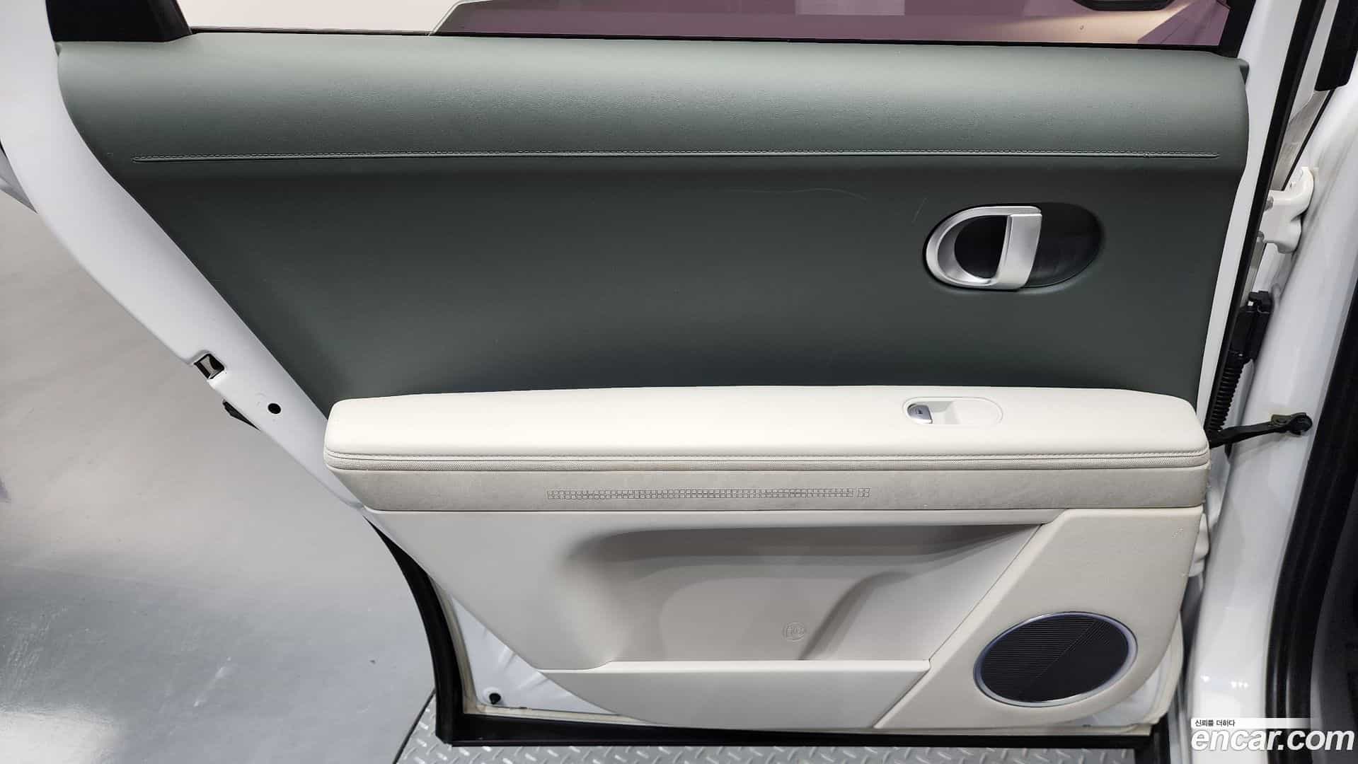 Ioniq5 Hyundai 2022.4-INNER-035