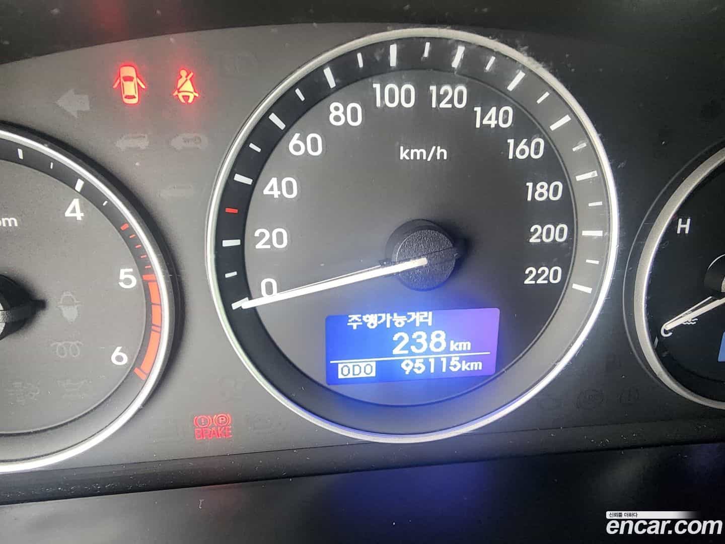 Starex Hyundai 2018.1-INNER-007