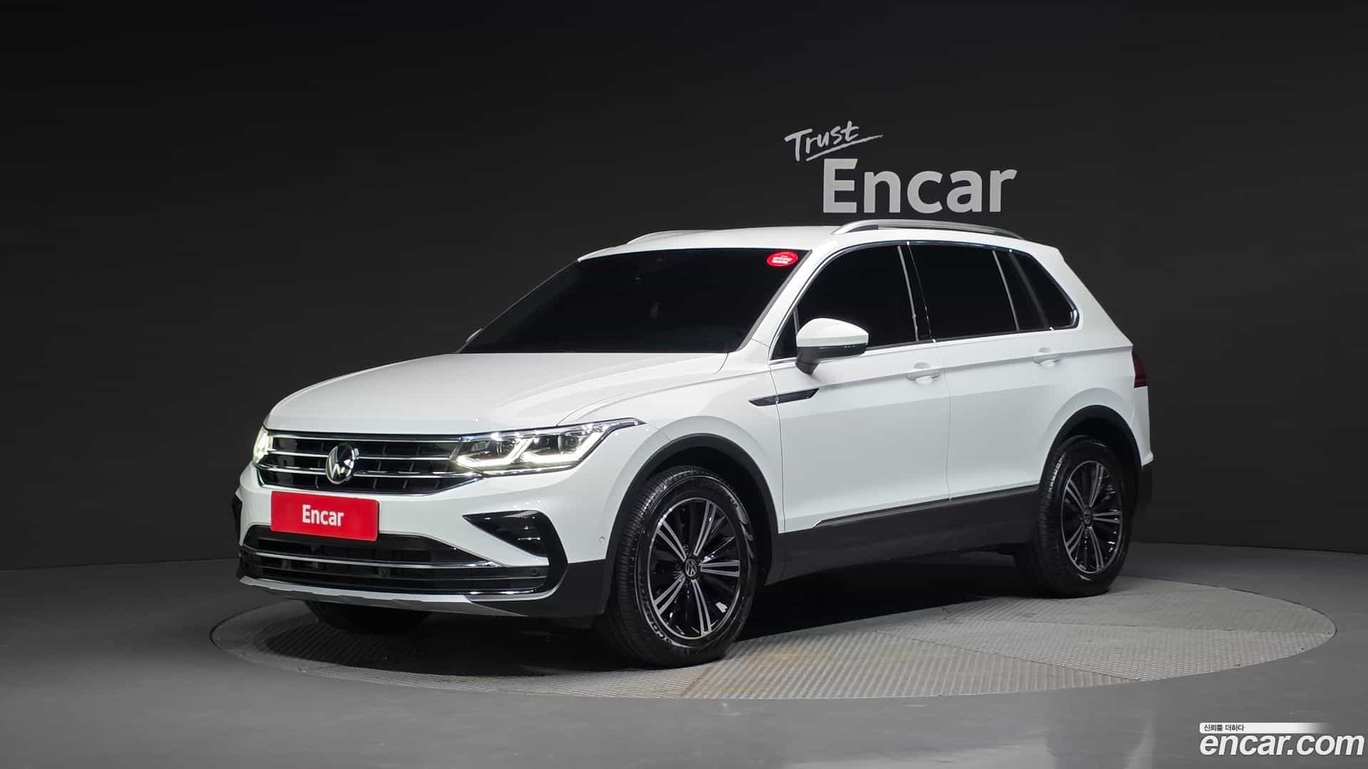 Tiguan Volkswagen 2022.11-OUTER-001