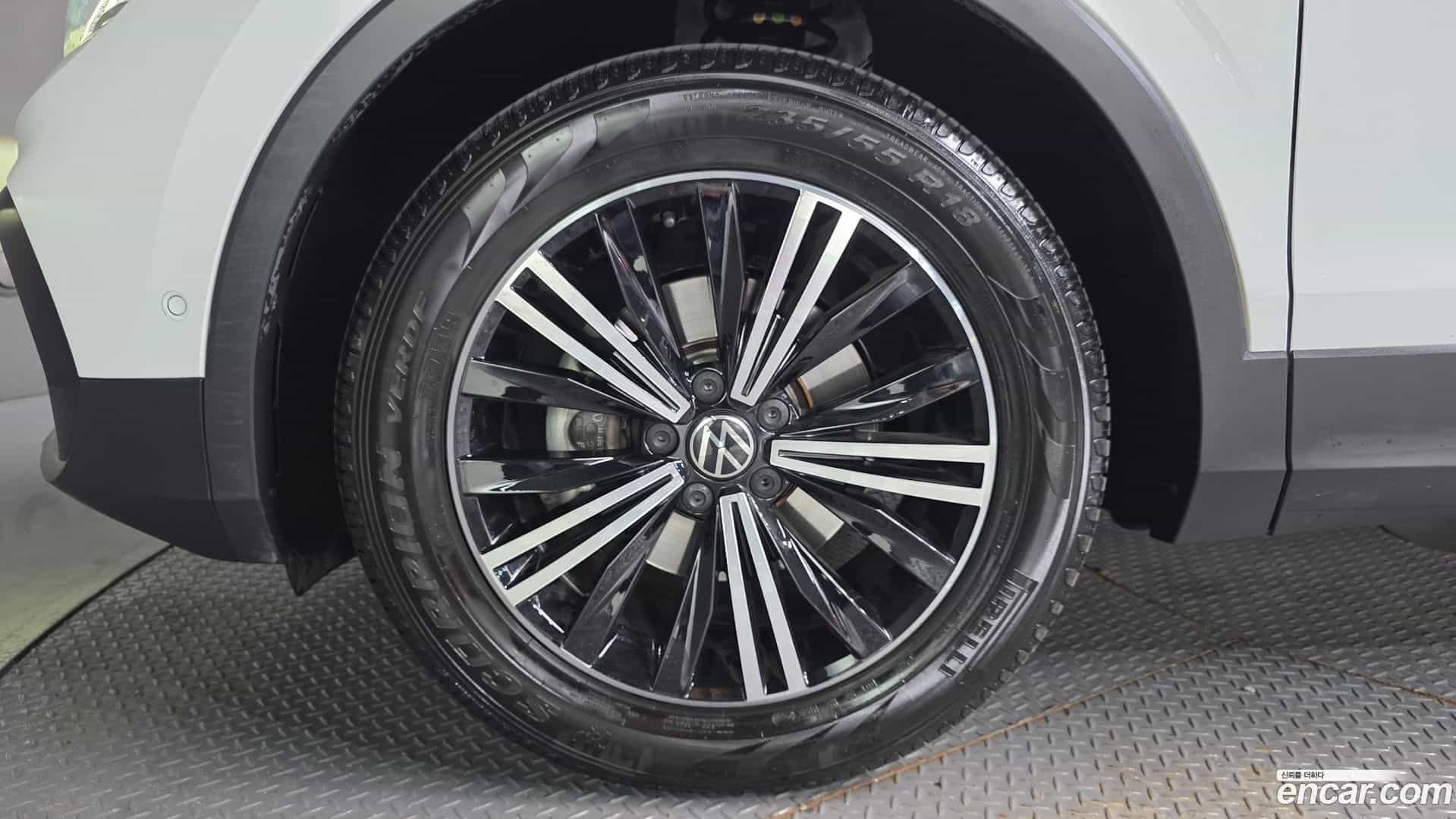 Tiguan Volkswagen 2022.11-OUTER-005