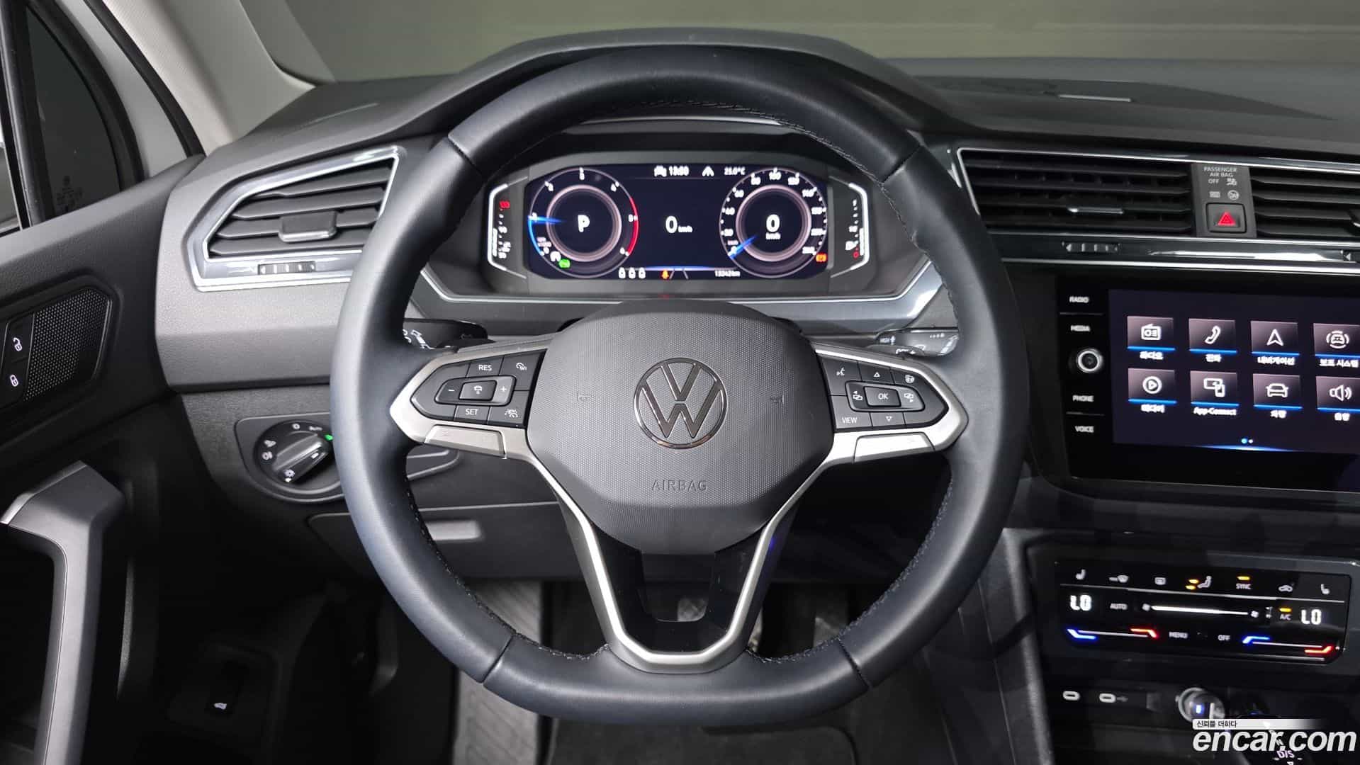 Tiguan Volkswagen 2022.11-OPTION-018