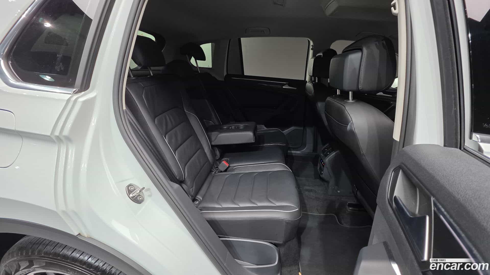 Tiguan Volkswagen 2022.11-OPTION-023