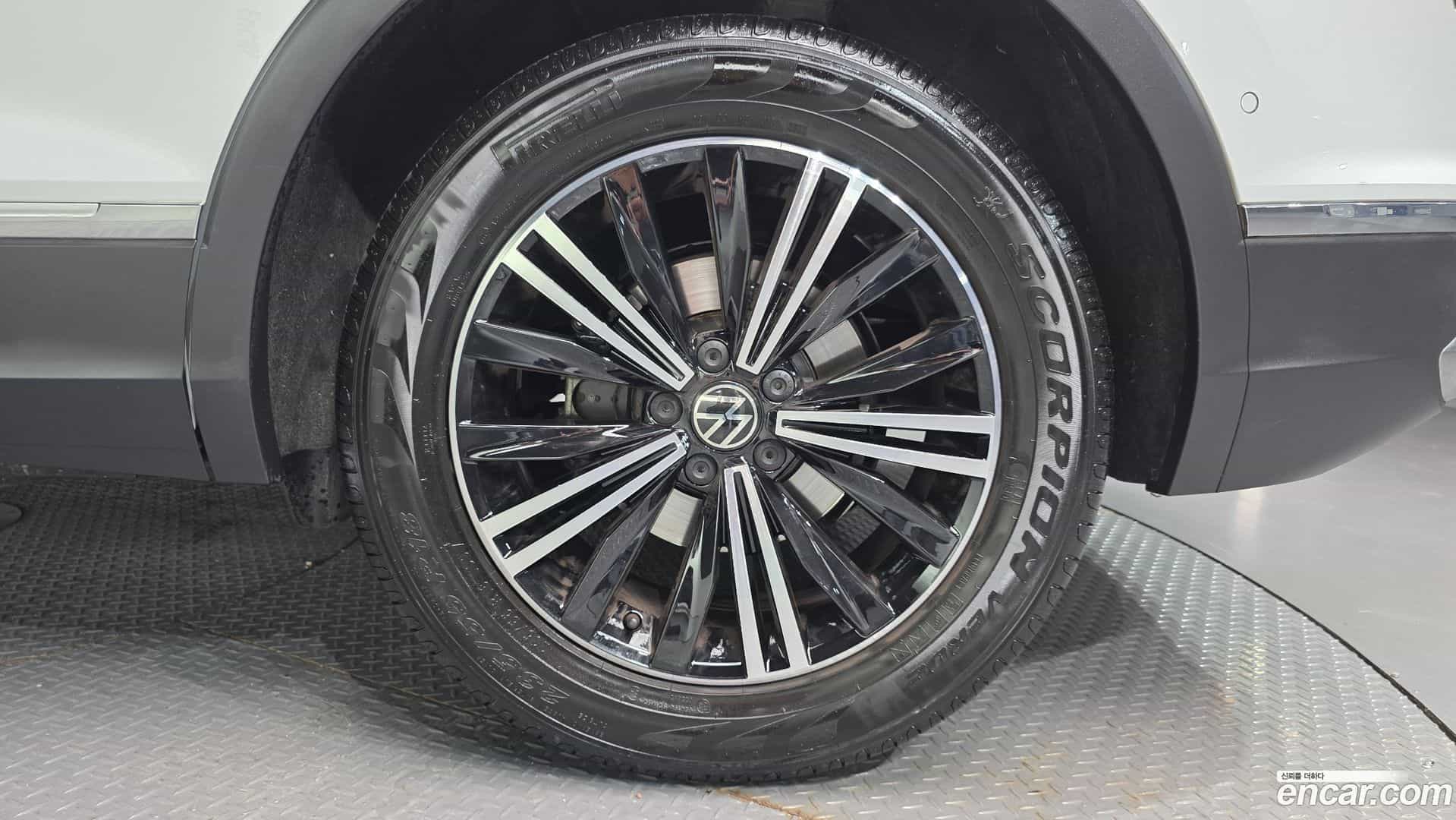 Tiguan Volkswagen 2022.11-OUTER-031