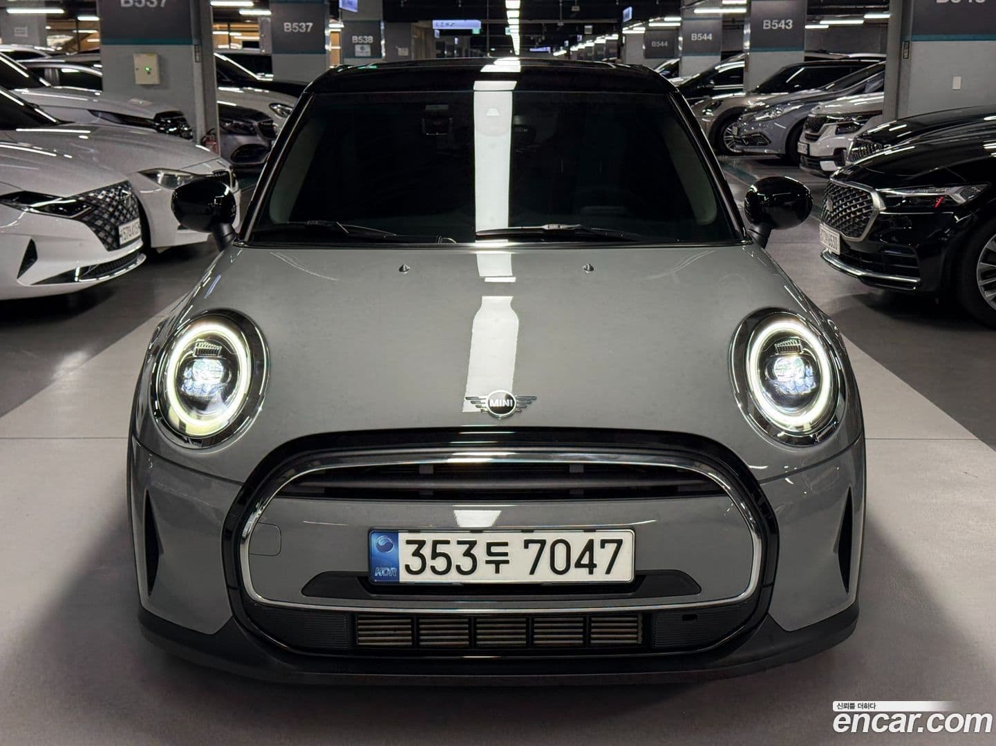 Main__Slider__Photo:Cooper Mini 2021.8-0