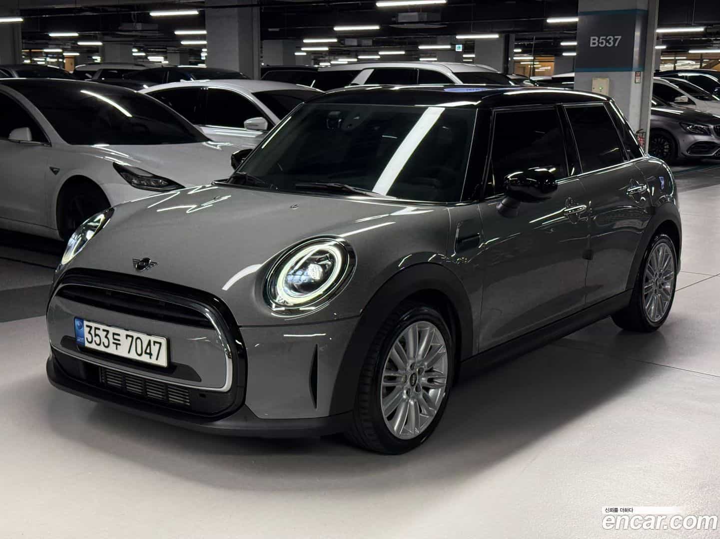 Cooper Mini 2021.8-OUTER-002