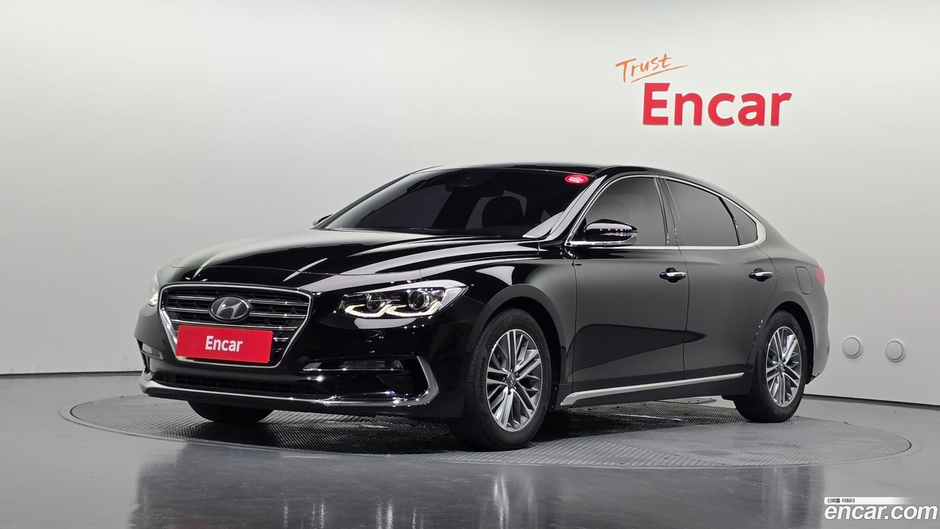 Main__Slider__Photo:Grandeur Hyundai 2018.4-0