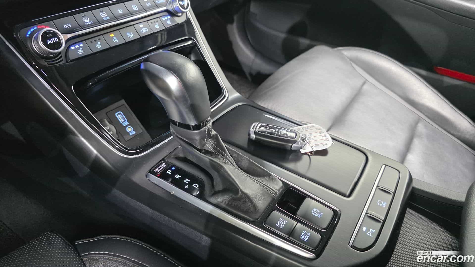 Grandeur Hyundai 2018.4-INNER-009