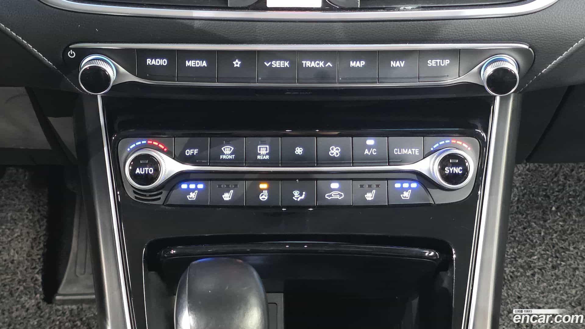 Grandeur Hyundai 2018.4-OPTION-019