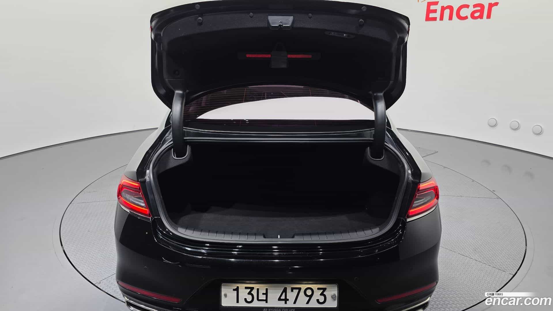 Grandeur Hyundai 2018.4-OPTION-024