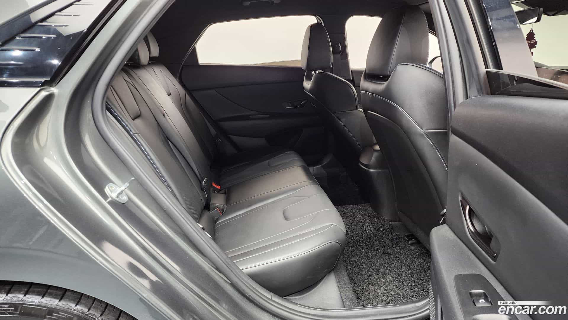 AVANTE Hyundai 2022.2-OPTION-015