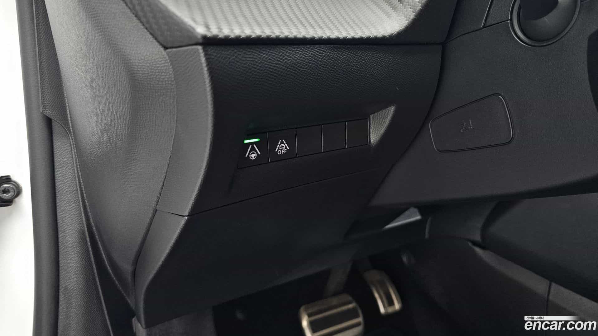 208 Peugeot 2023.6-OPTION-041