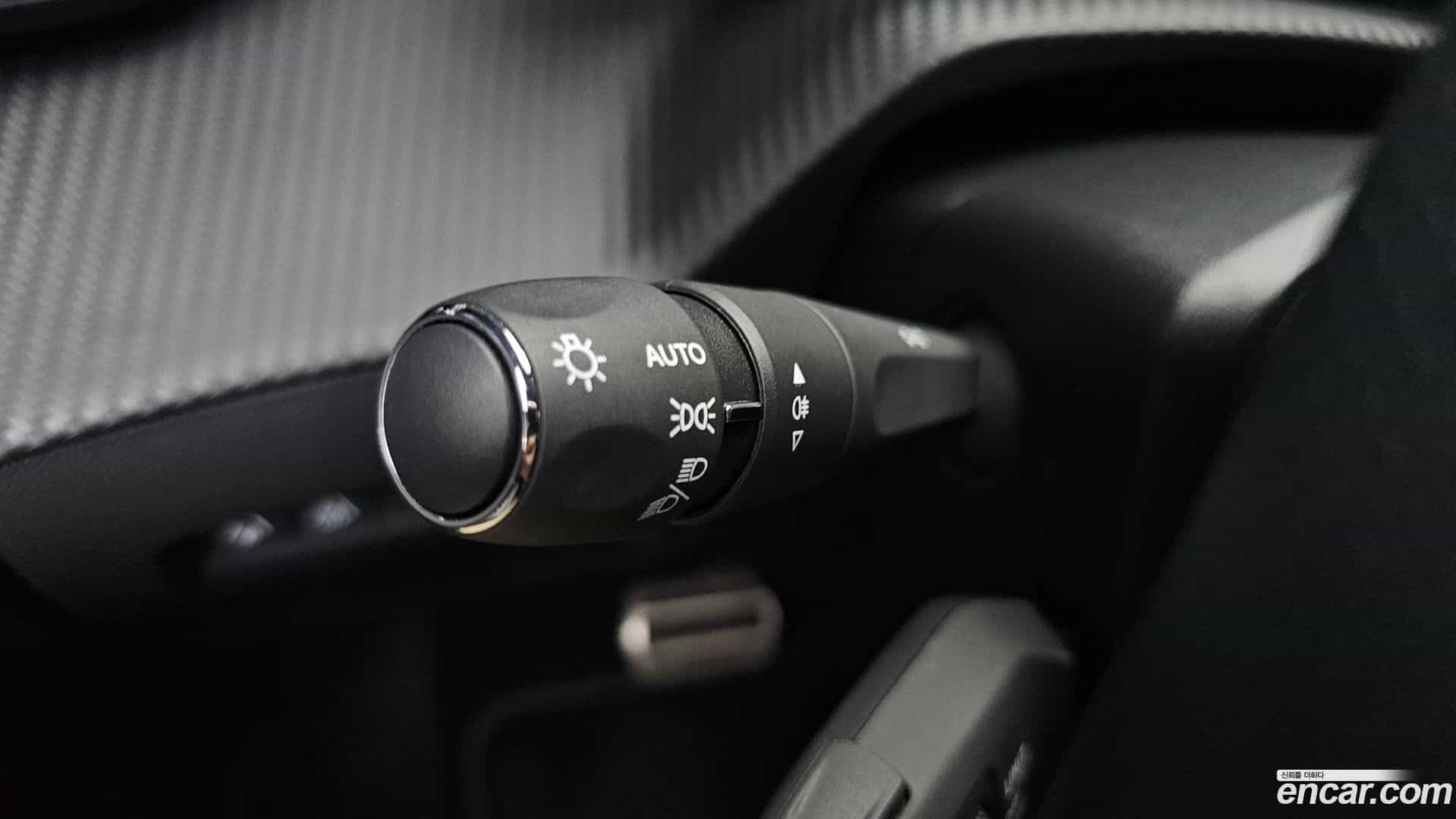 208 Peugeot 2023.6-OPTION-044