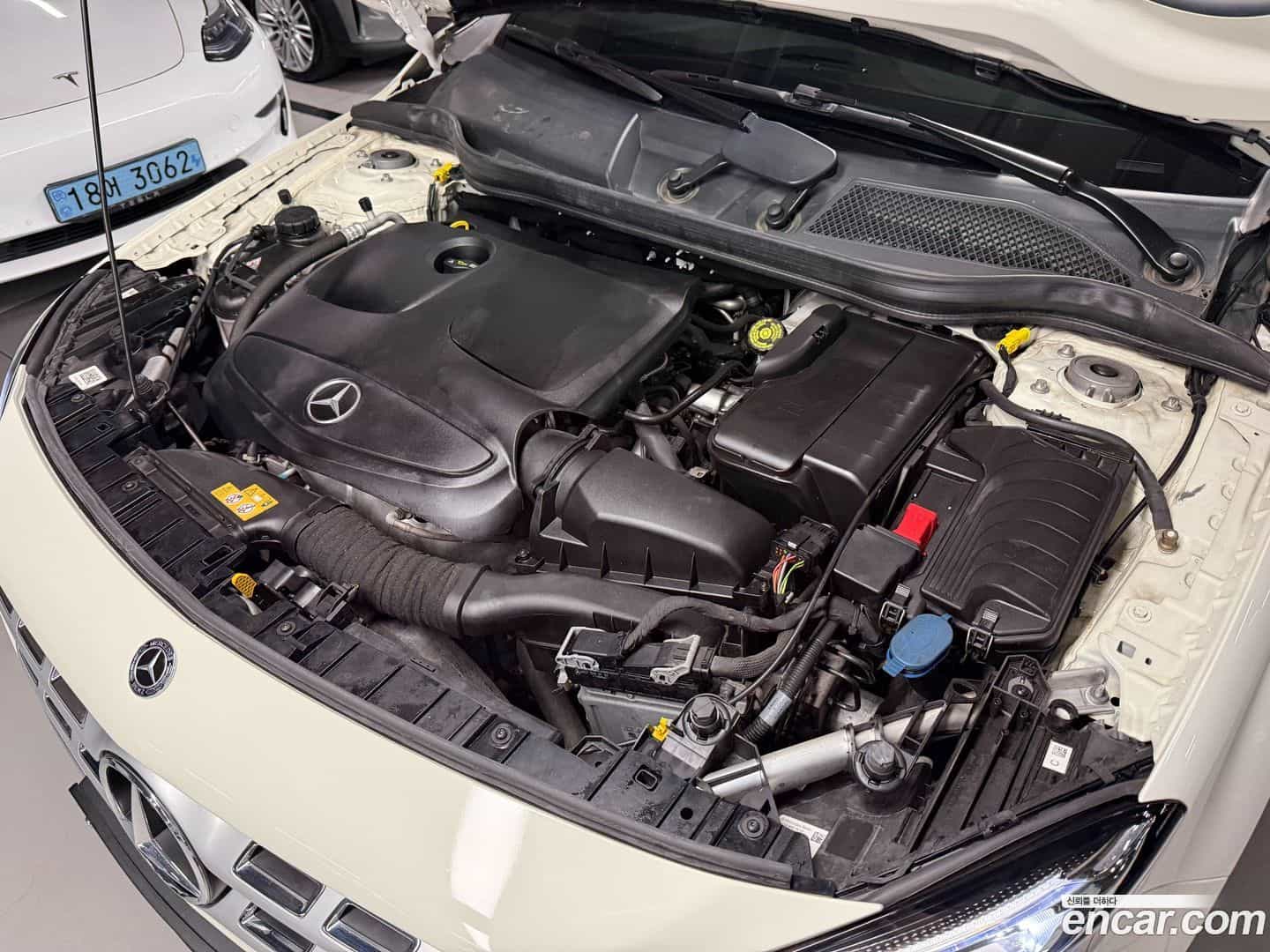GLA-Class Mercedes-Benz 2017.9-OUTER-005