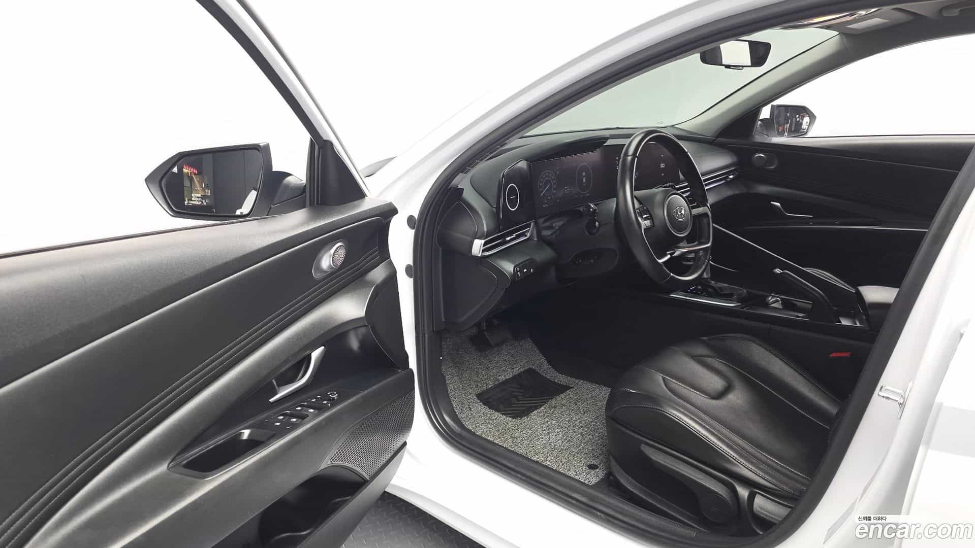 AVANTE Hyundai 2021.11-INNER-010