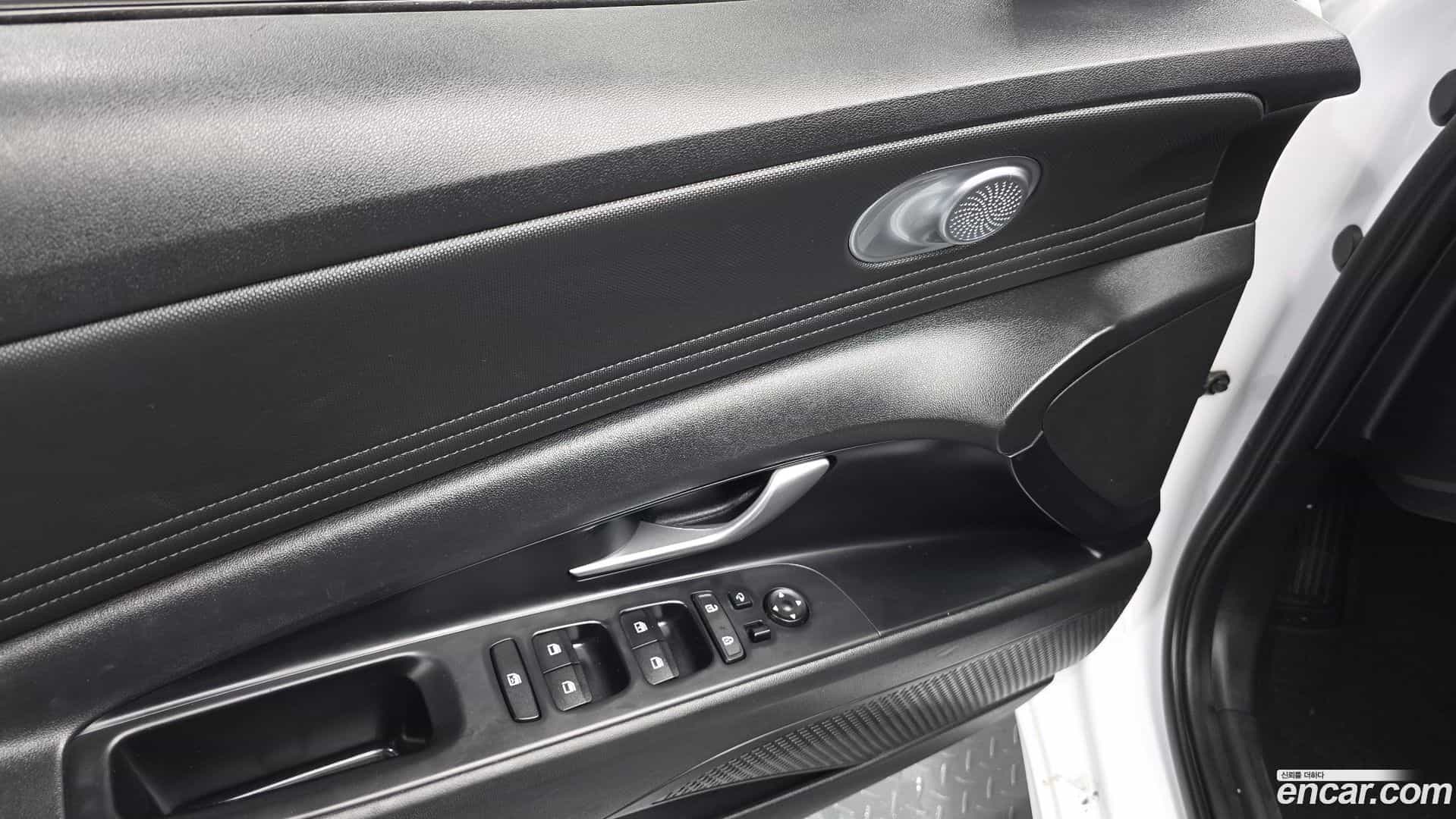 AVANTE Hyundai 2020.7-OPTION-041