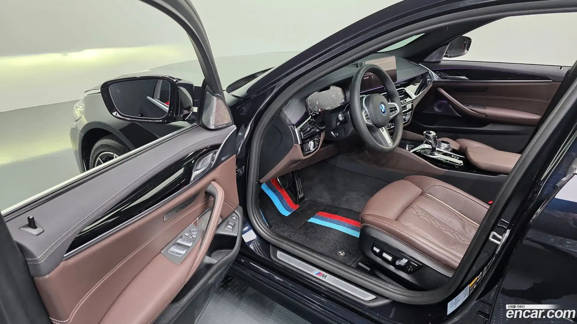 5-Series BMW 2022.1-INNER-010