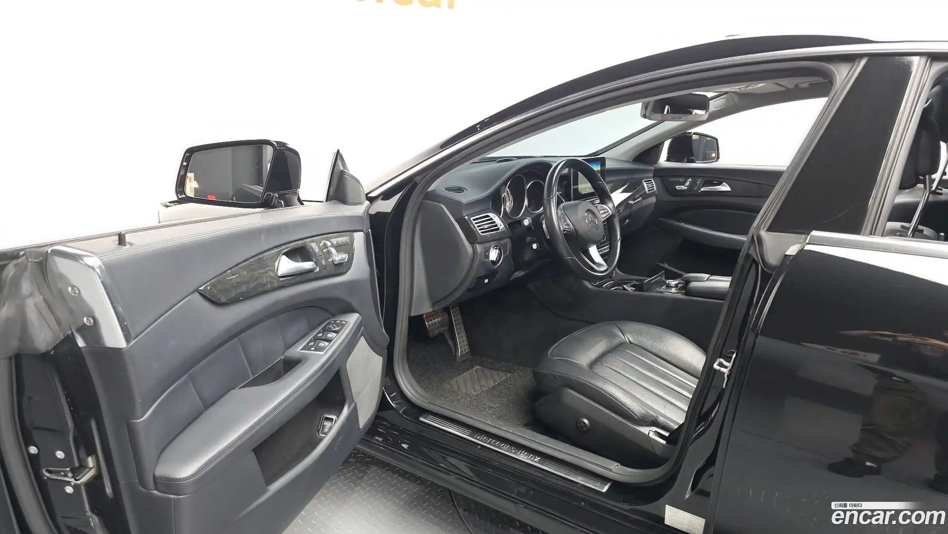 CLS-Class Mercedes-Benz 2016.5-INNER-010