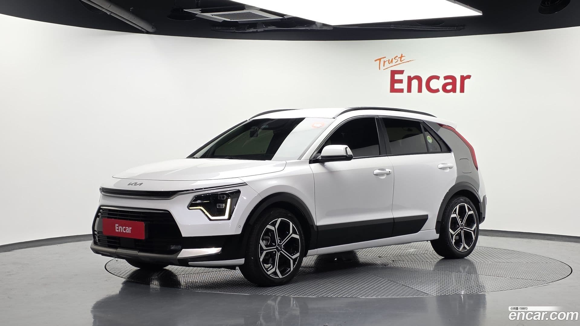 Main__Slider__Photo:Niro Kia 2022.5-0