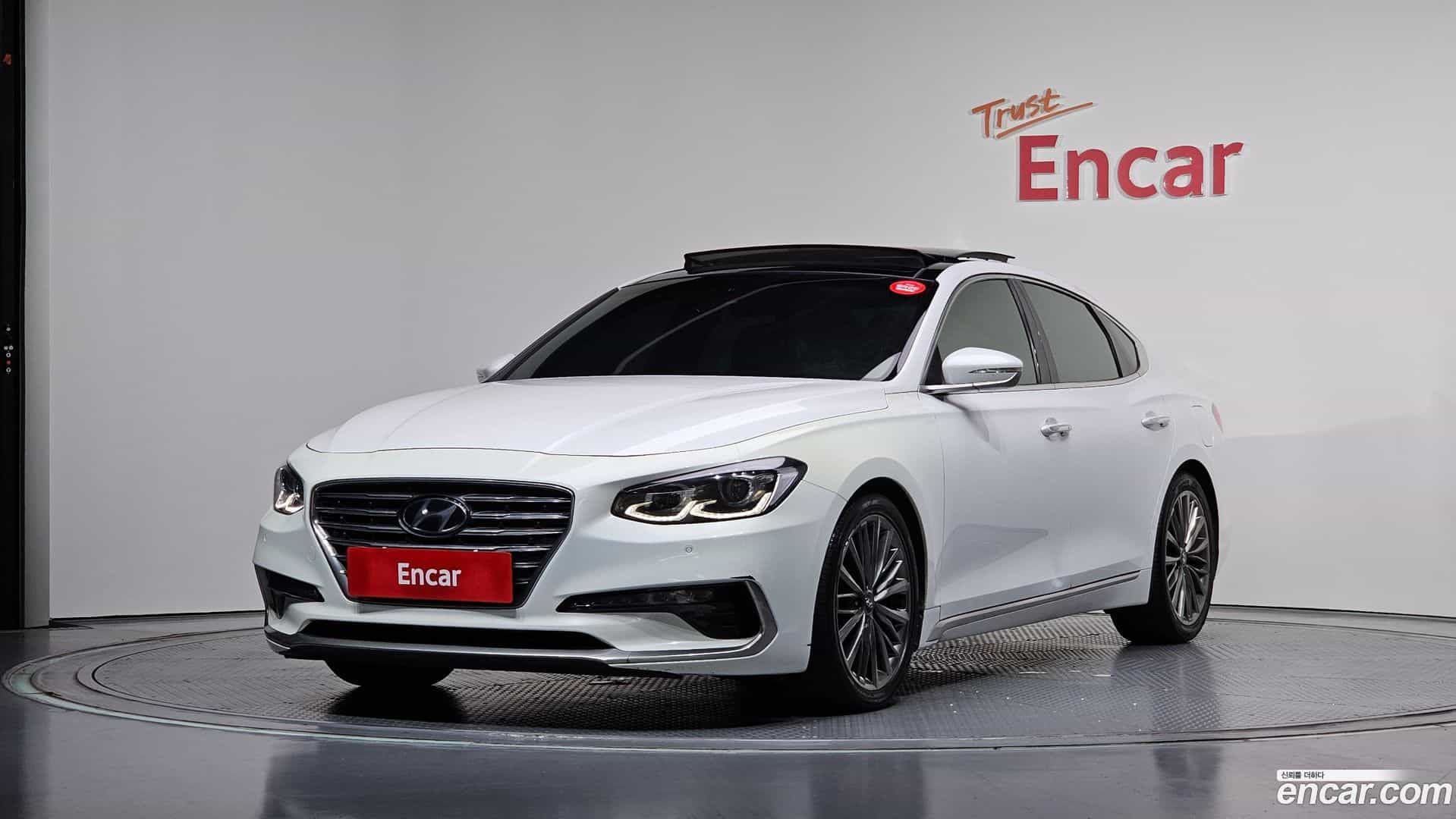 Grandeur Hyundai 2017.9-OUTER-001