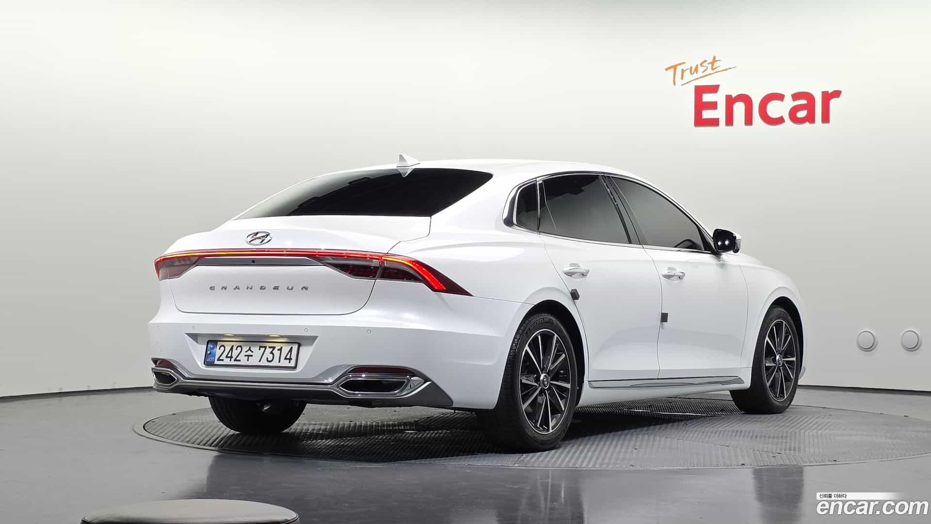 Grandeur Hyundai 2021.2-OUTER-002