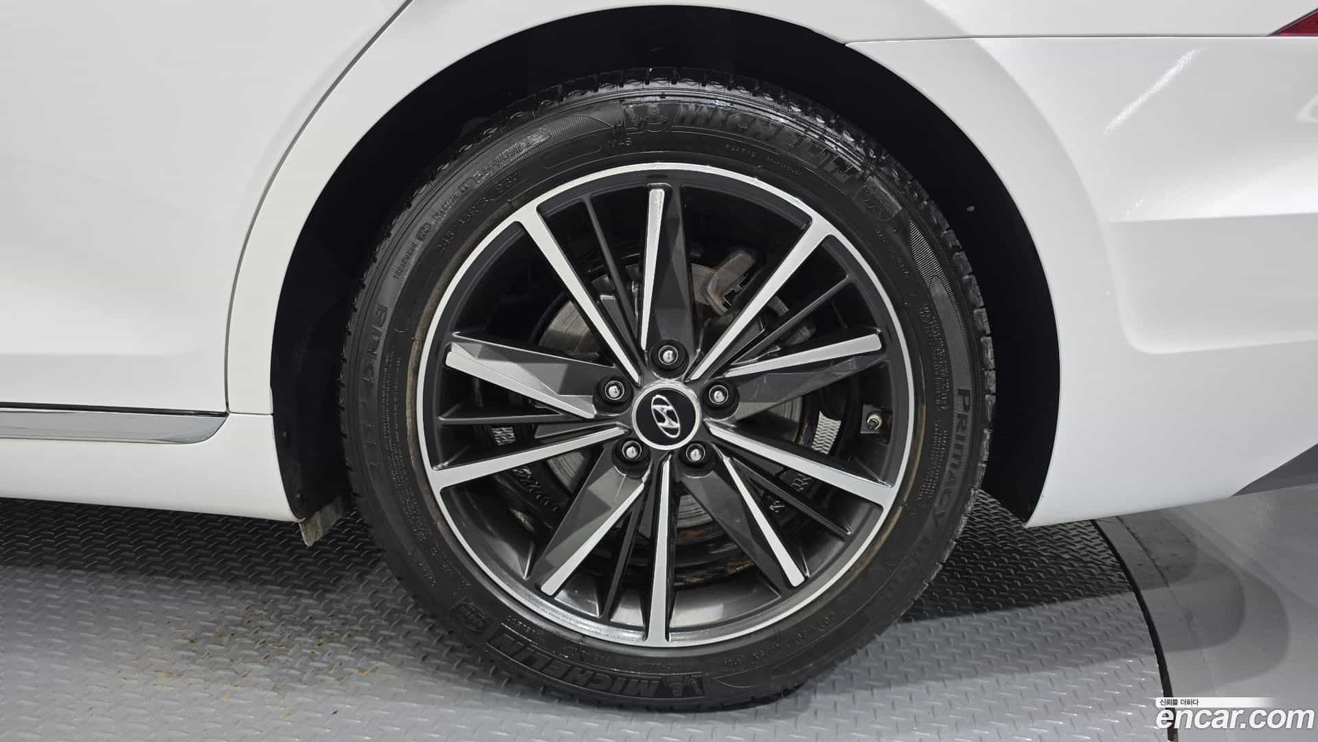 Grandeur Hyundai 2021.2-OUTER-031