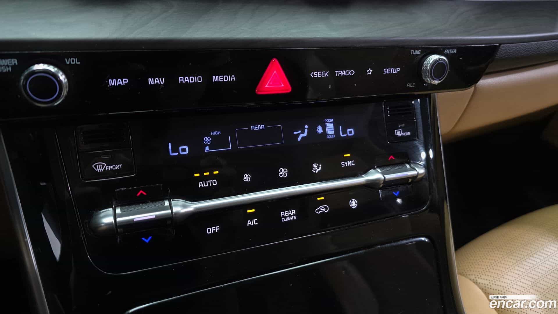 Canival Kia 2022.3-OPTION-046