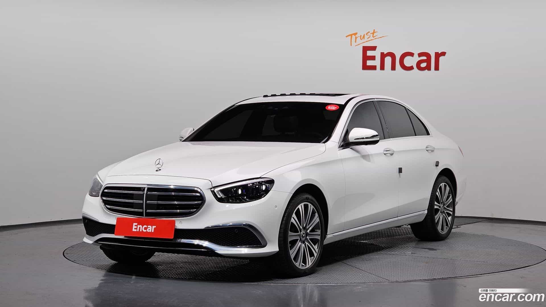 E-Class Mercedes-Benz 2022.10-OUTER-001