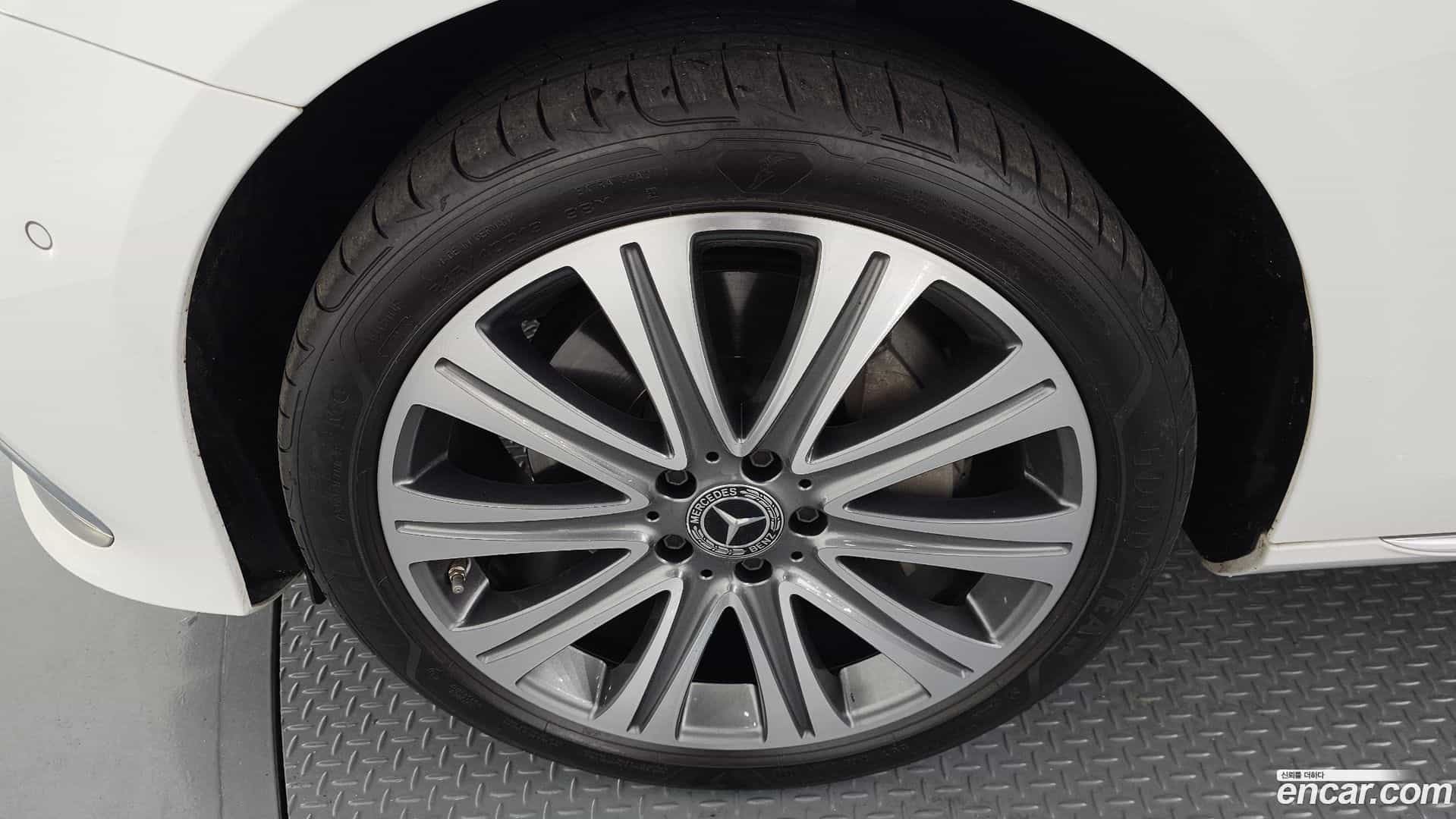 E-Class Mercedes-Benz 2022.10-OUTER-005