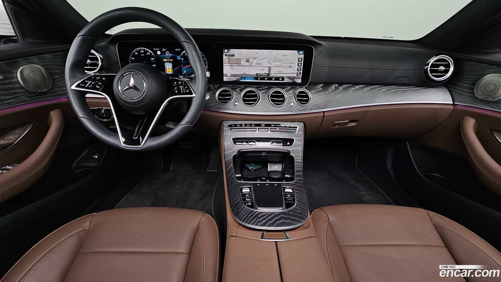 E-Class Mercedes-Benz 2022.10-INNER-007