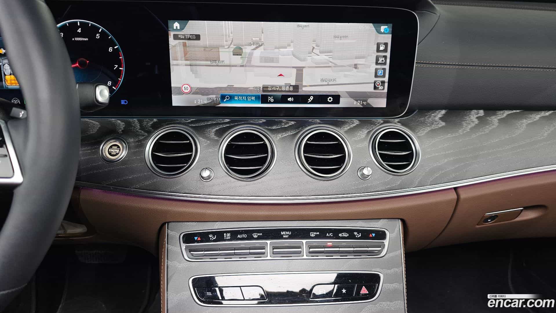 E-Class Mercedes-Benz 2022.10-OPTION-018