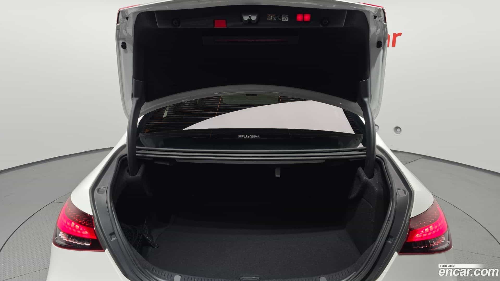 E-Class Mercedes-Benz 2022.10-OPTION-024