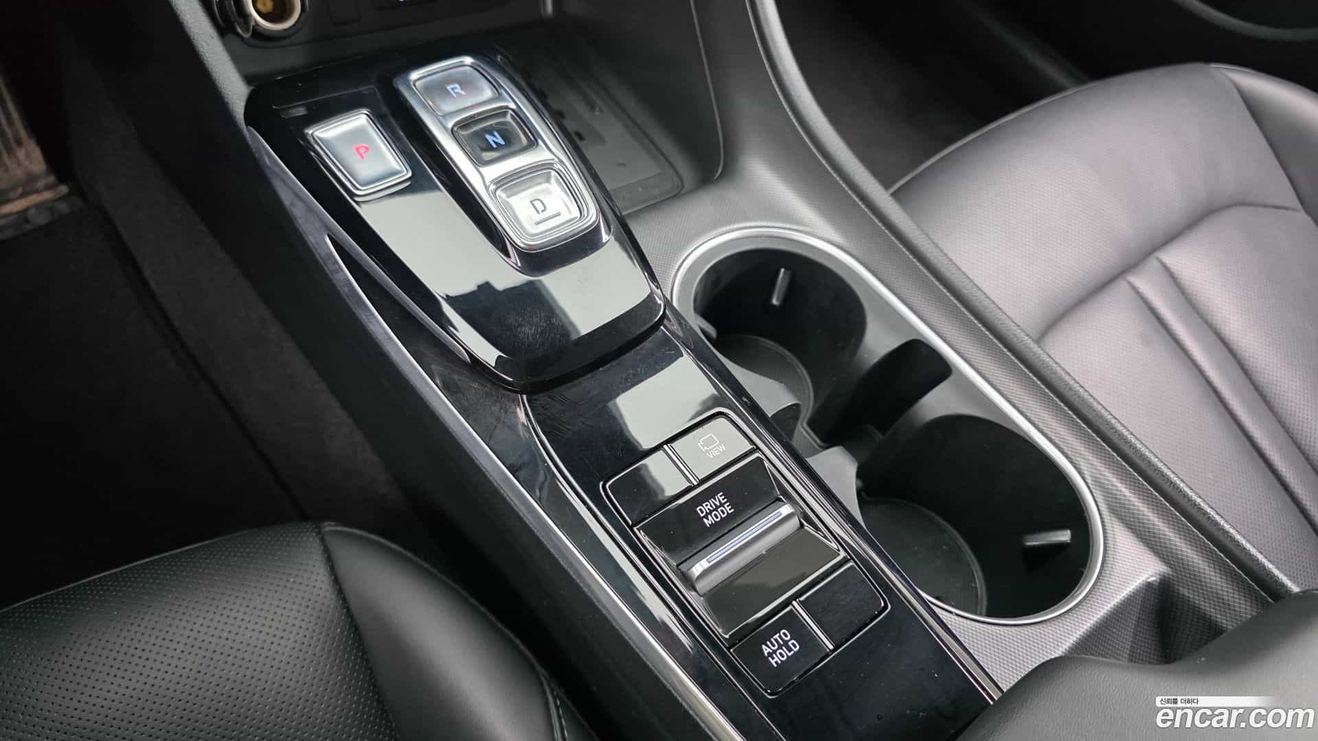 Sonata Hyundai 2022.1-INNER-009