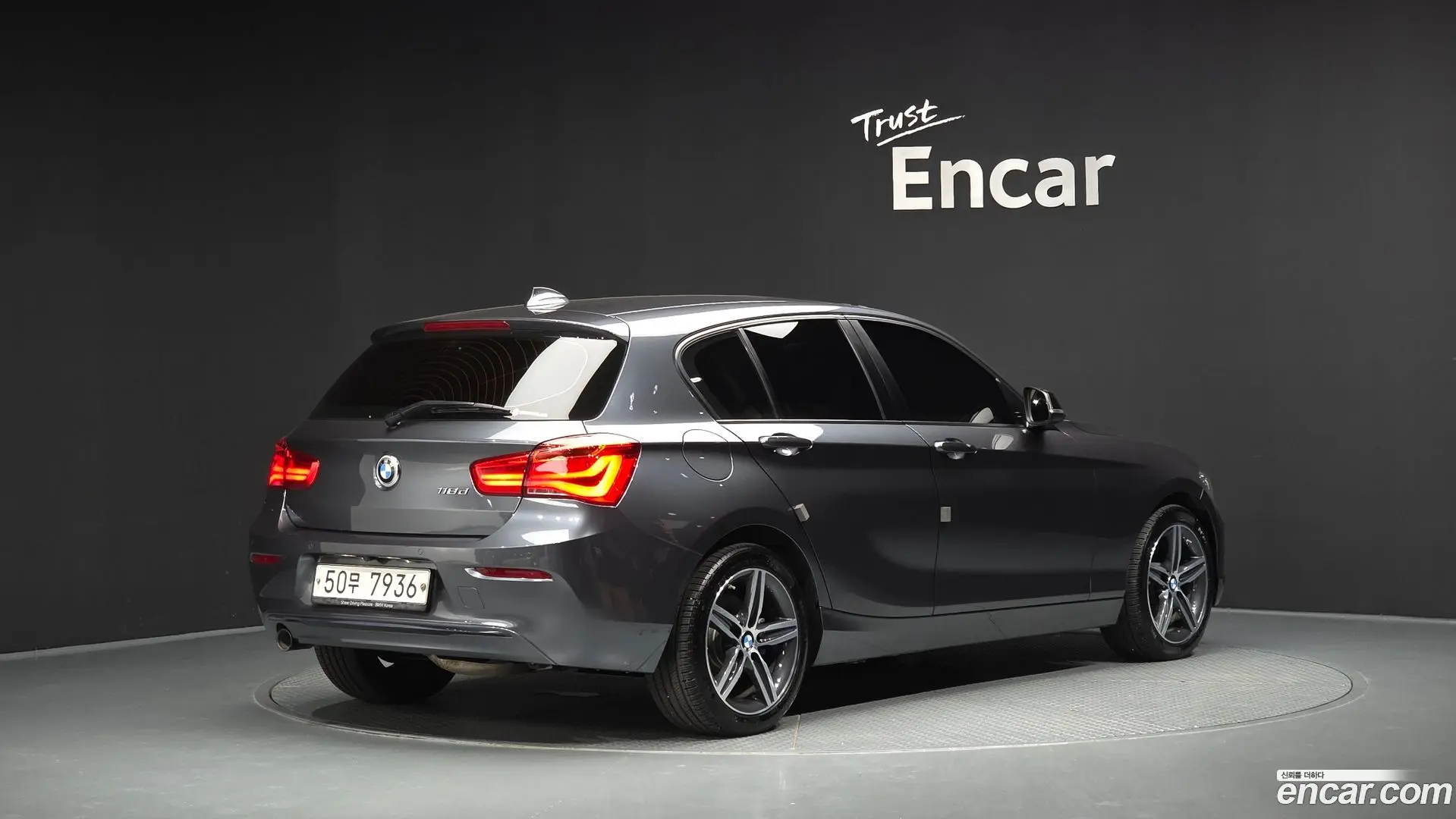 Main__Slider__Photo:1-Series BMW 2019.5-1