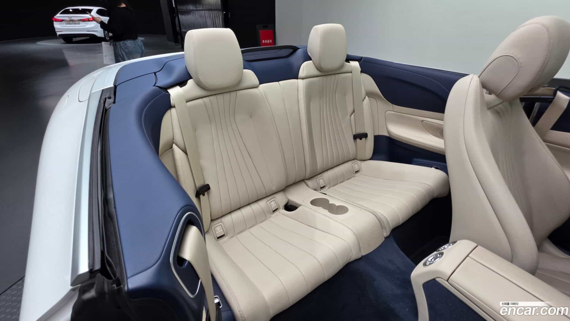 E-Class Mercedes-Benz 2023.10-OPTION-016
