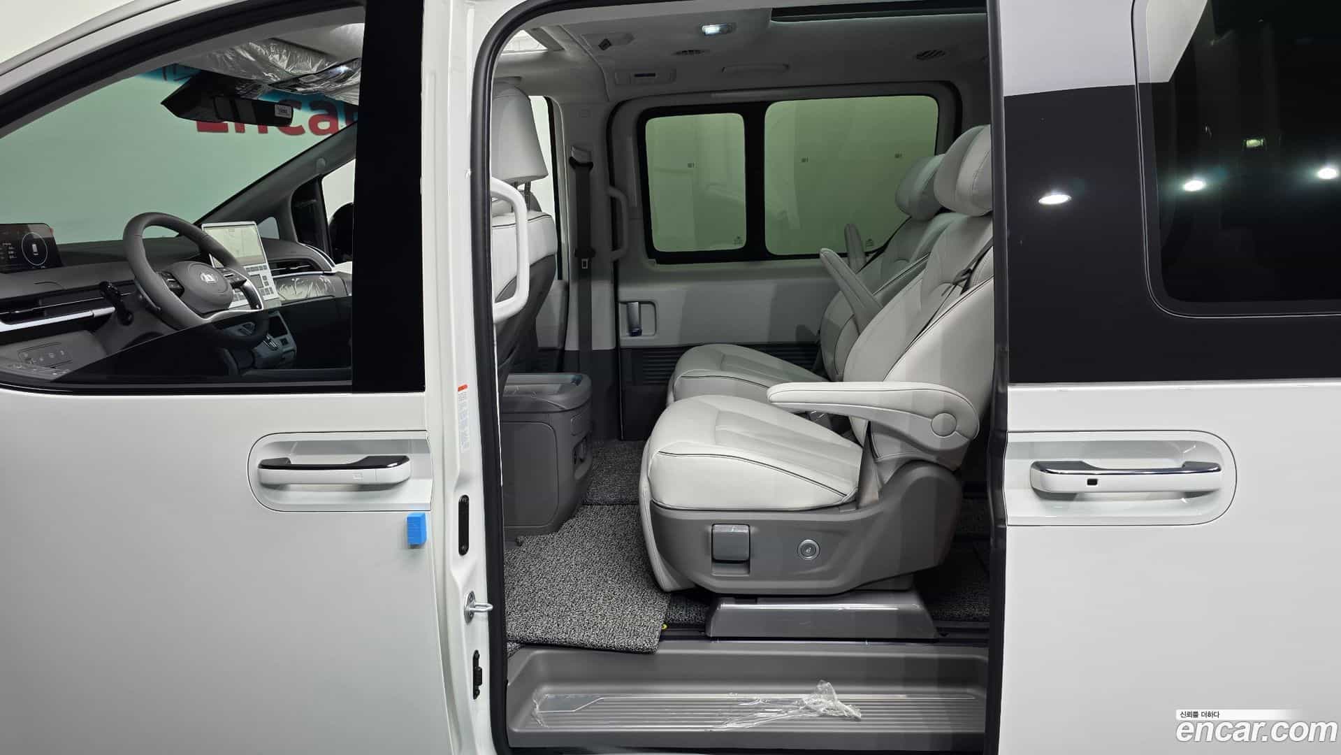 Staria Hyundai 2024.5-OPTION-015