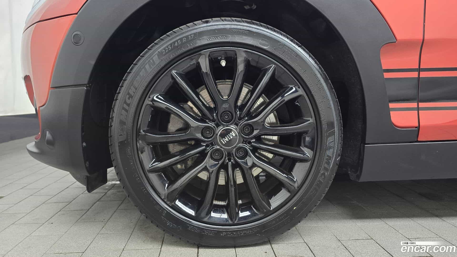 Clubman Mini 2022.5-OUTER-005