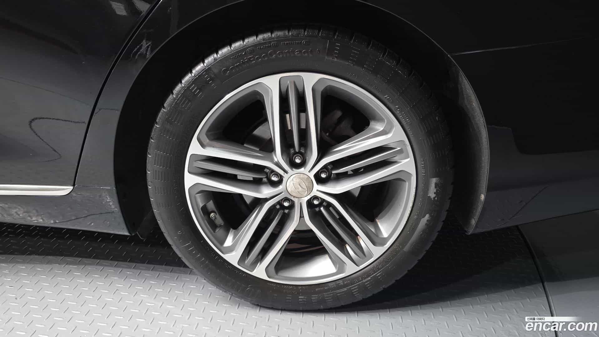 Grandeur Hyundai 2018.7-OUTER-005