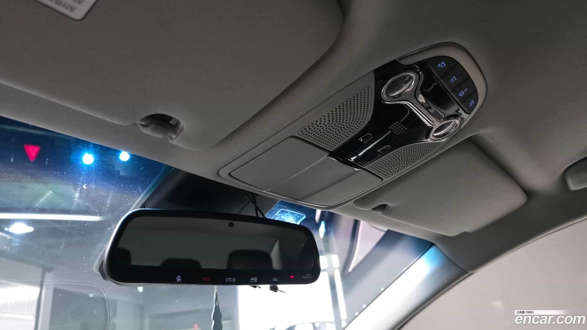 Grandeur Hyundai 2018.7-OPTION-023