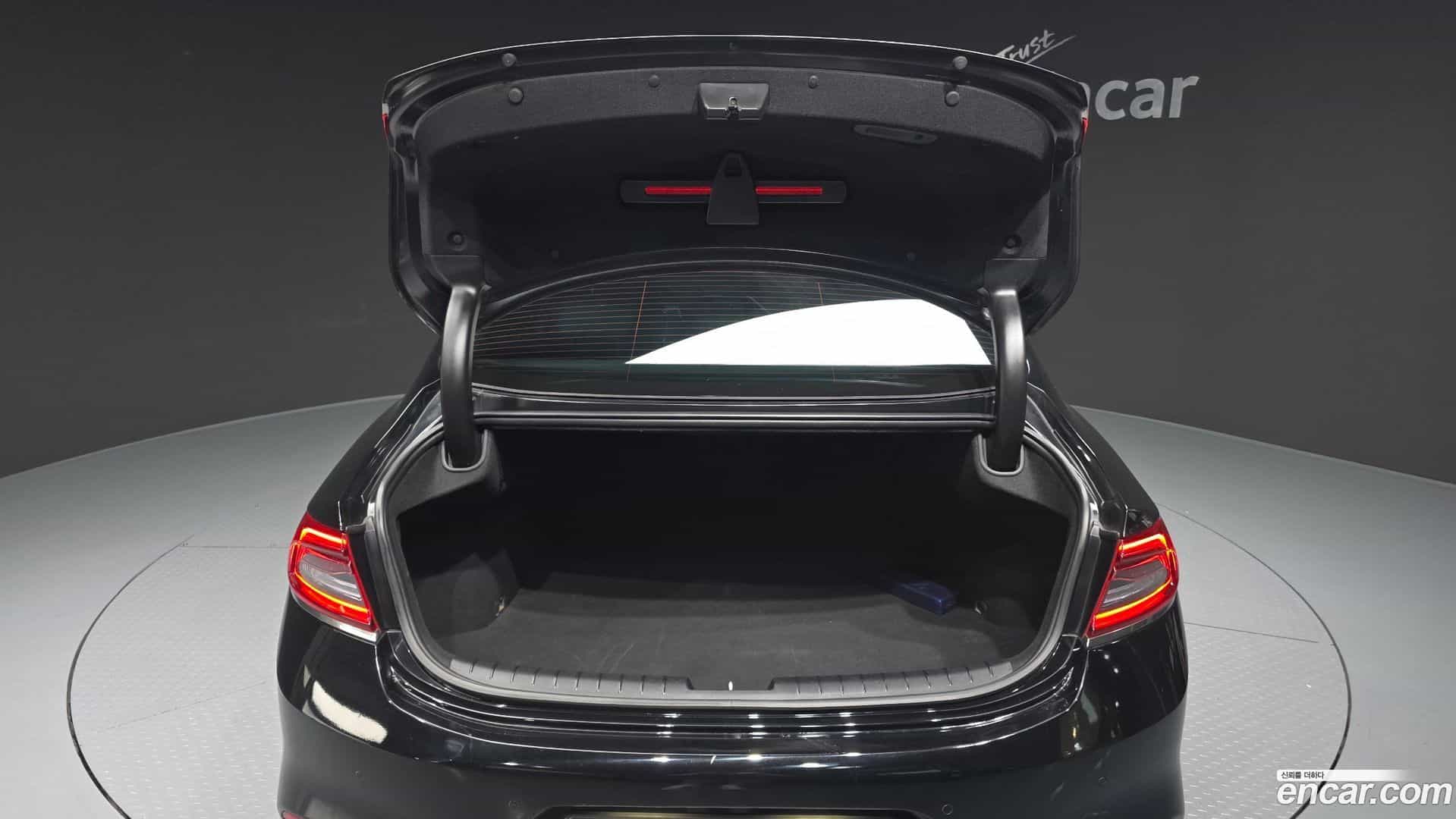 Grandeur Hyundai 2018.7-OPTION-024
