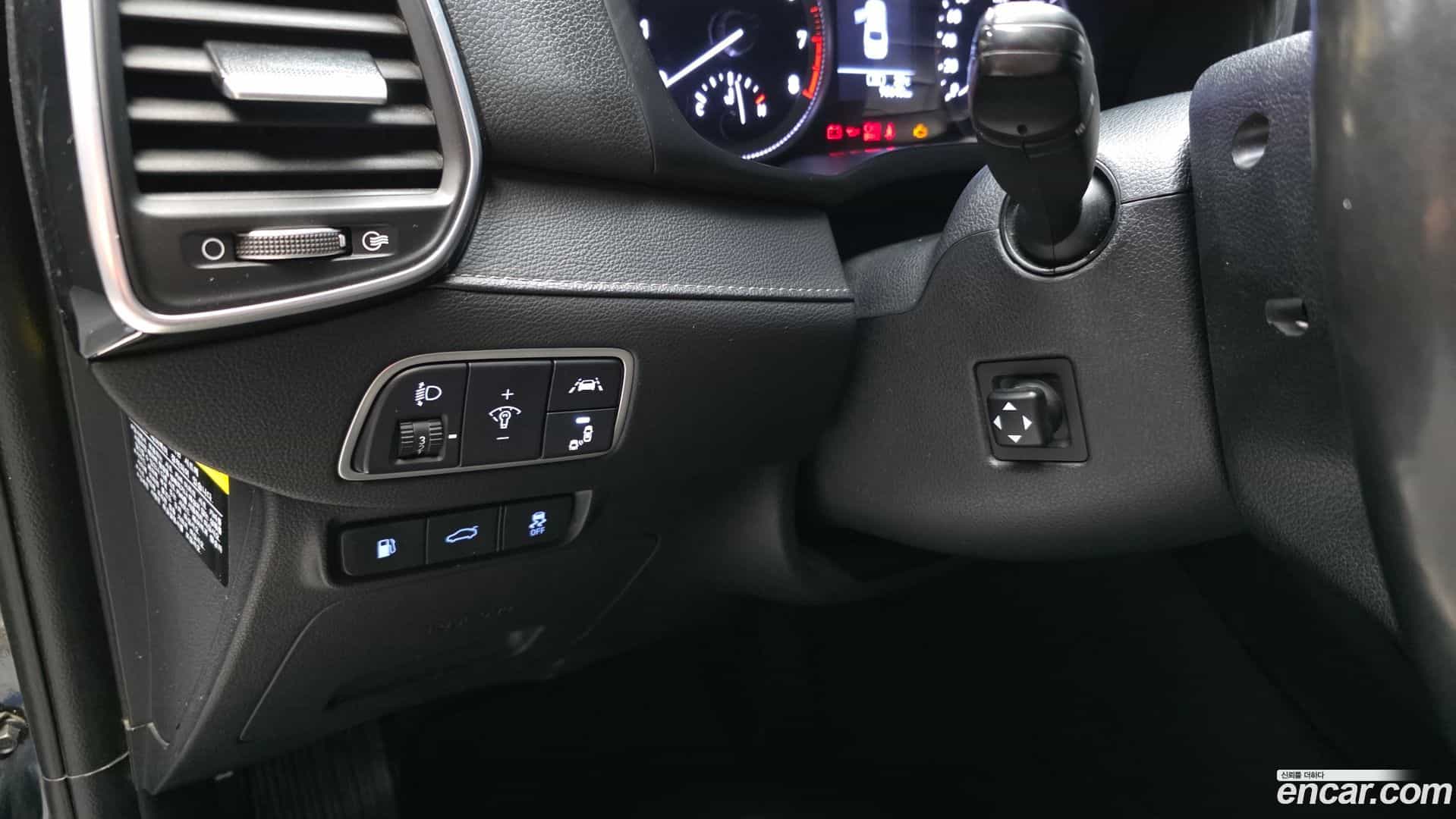 Grandeur Hyundai 2018.7-OPTION-043