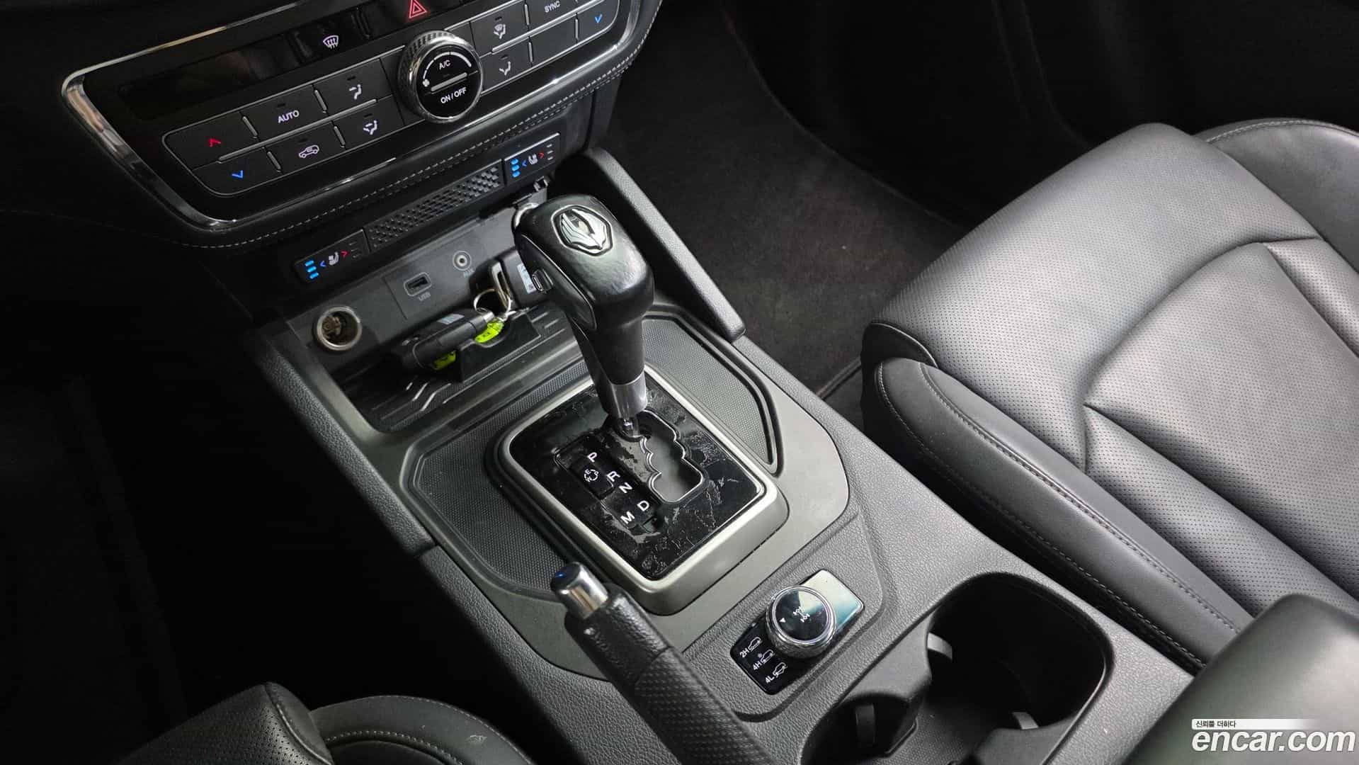 Rexton KG Mobility 2019.6-INNER-009