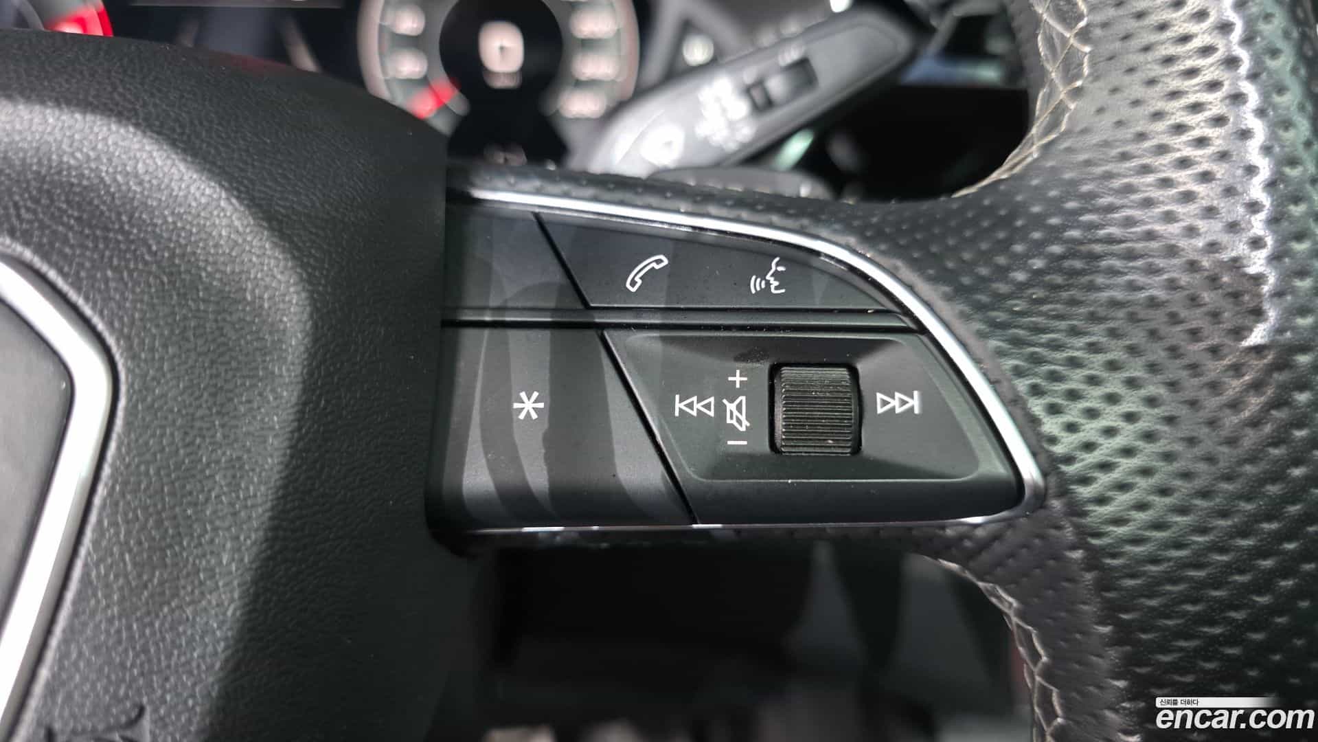 Q3 Audi 2023.0-OPTION-041