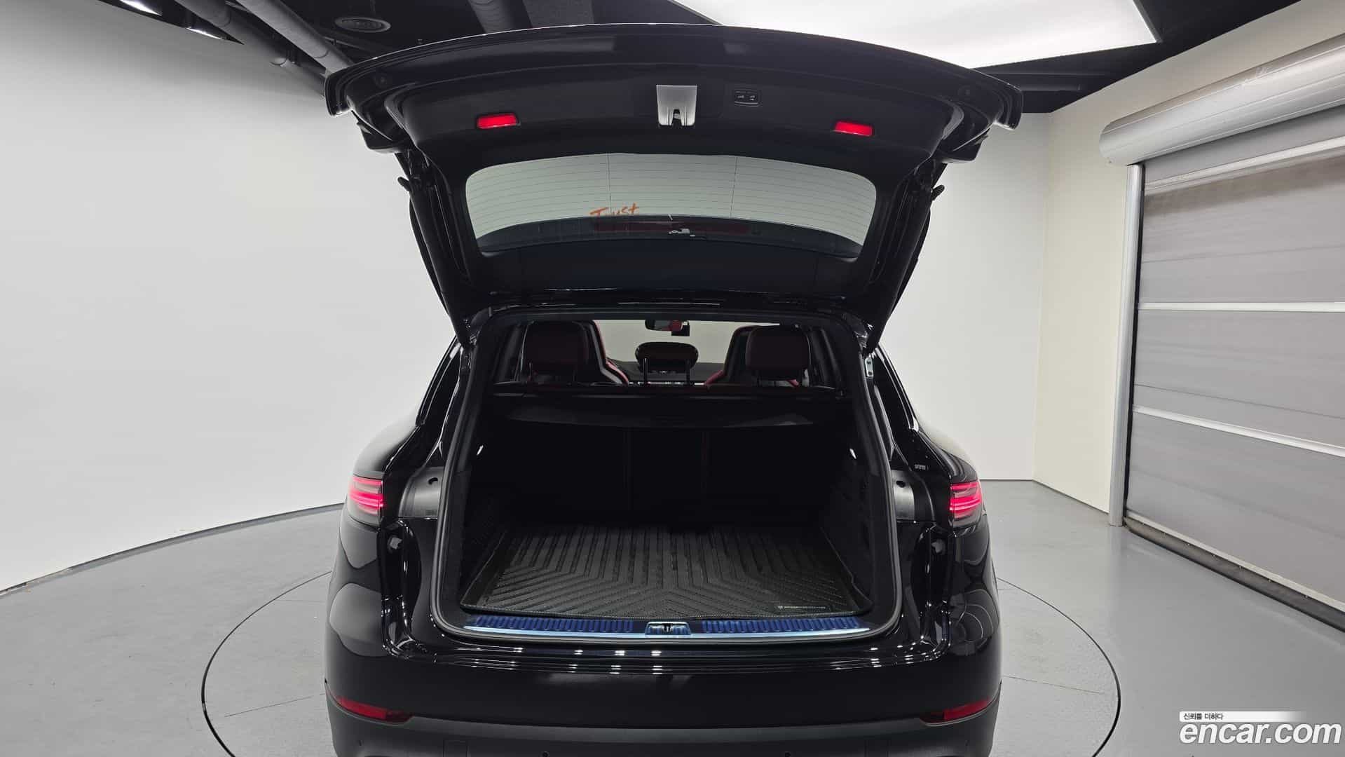 Cayenne Porsche 2021.3-OPTION-024
