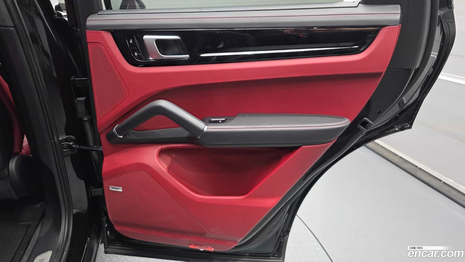 Cayenne Porsche 2021.3-OPTION-046