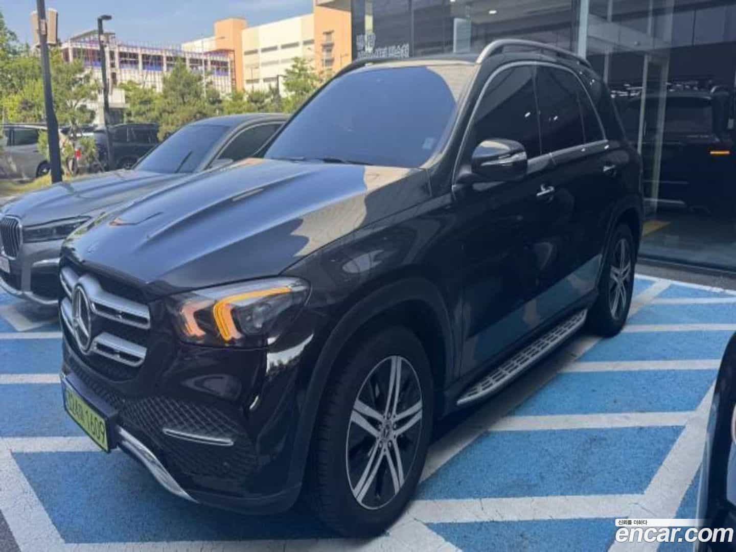 GLE-Class Mercedes-Benz 2020.8-OUTER-002