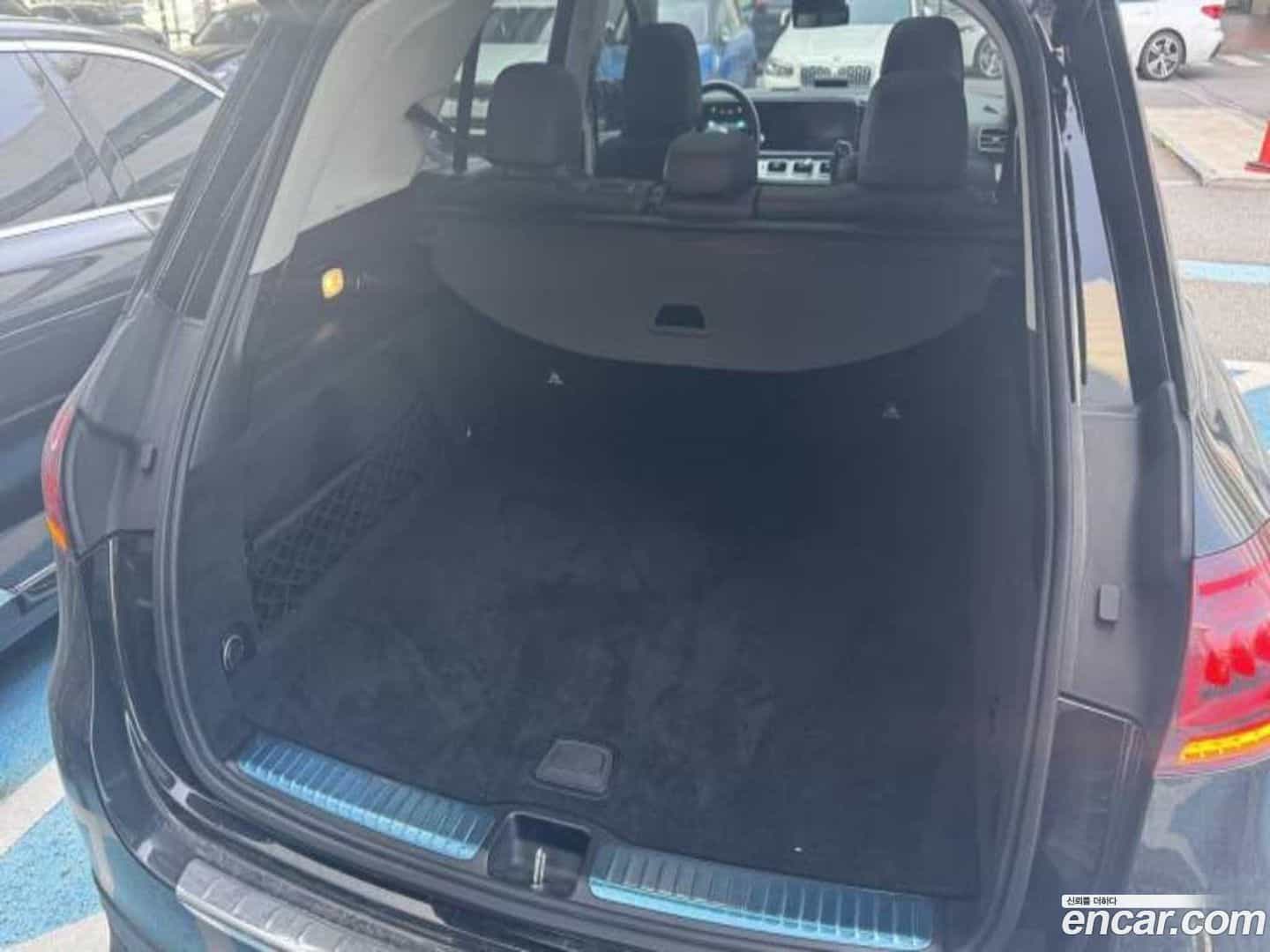 GLE-Class Mercedes-Benz 2020.8-INNER-007